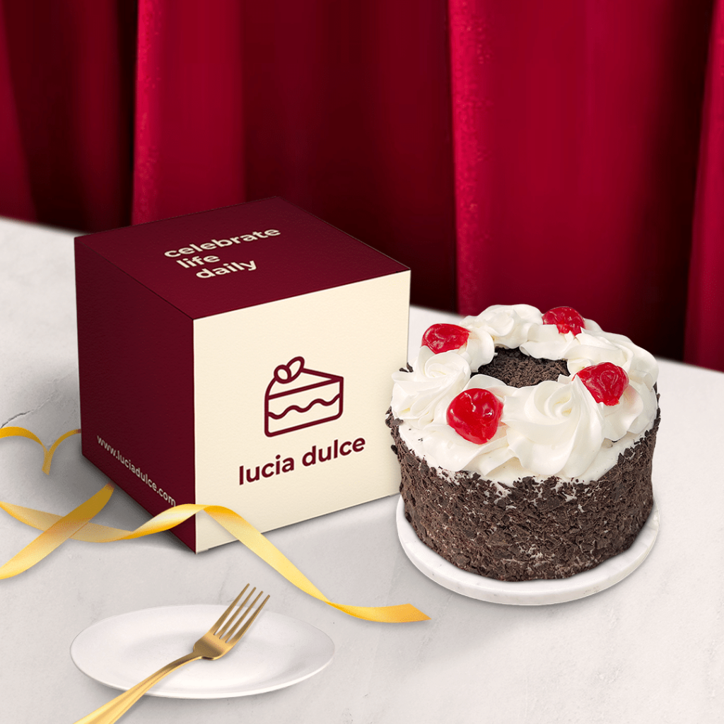 Bento Cake Box by Rebrand Pro with Cake